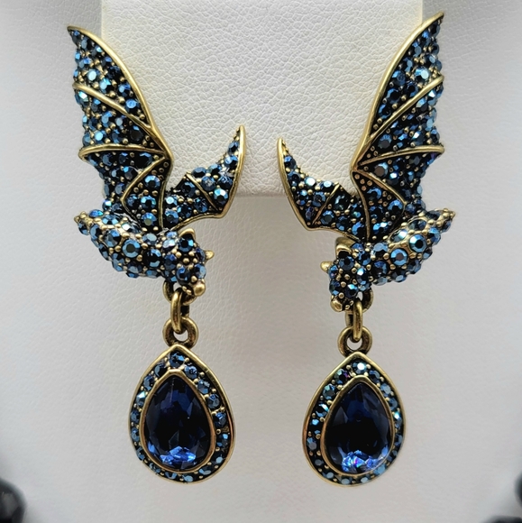 Heidi Daus Sapphire + Black Diamond Swarovski Crystal Bat Necklace Earring Set - Picture 8 of 11
